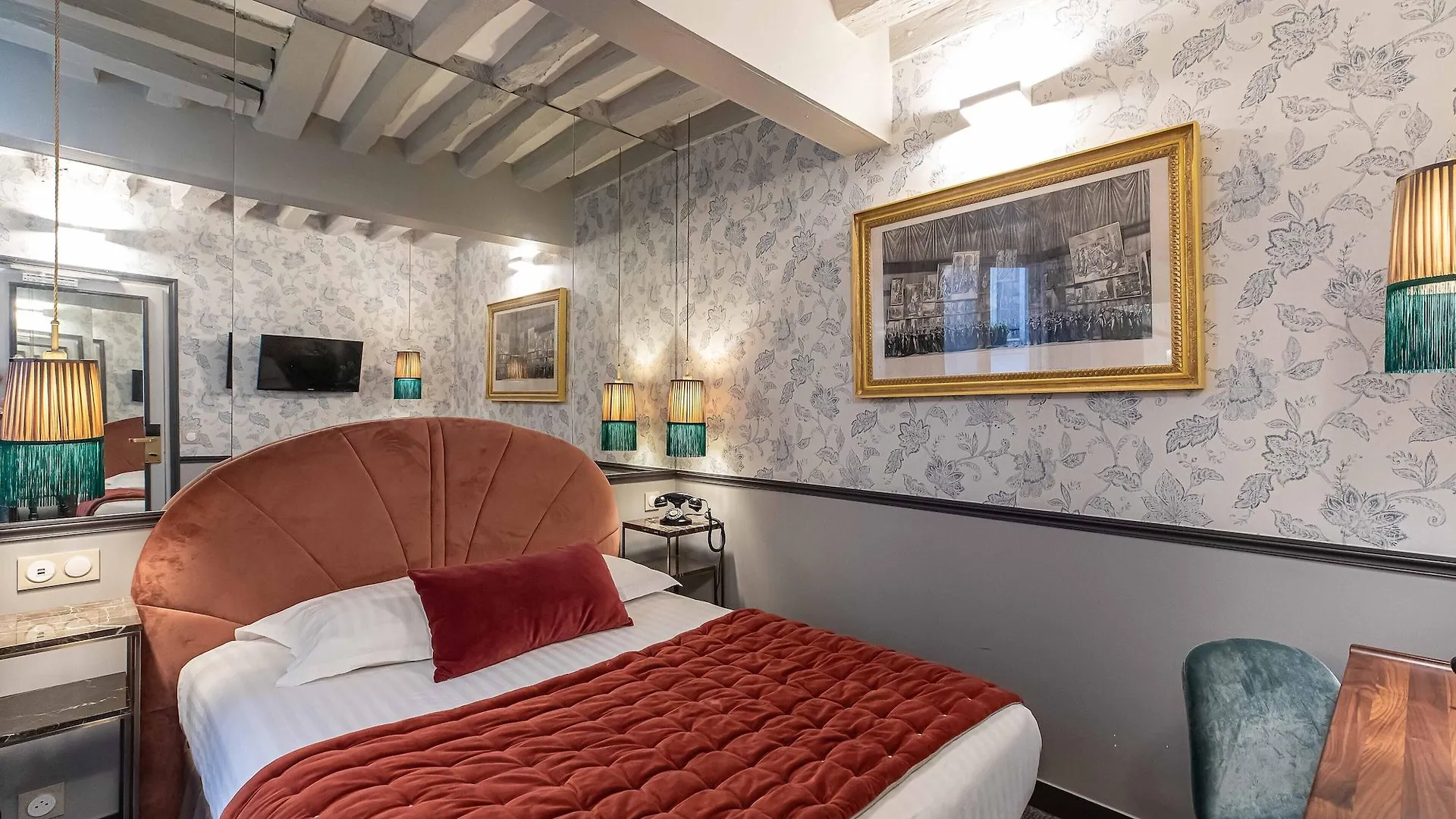 Hotel Dauphine Saint Germain 3*
