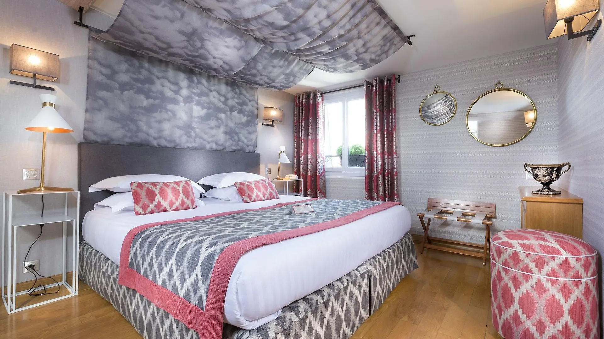 Dauphine Saint Germain Hotel Paris