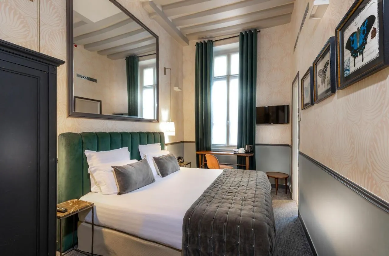 Dauphine Saint Germain Paris