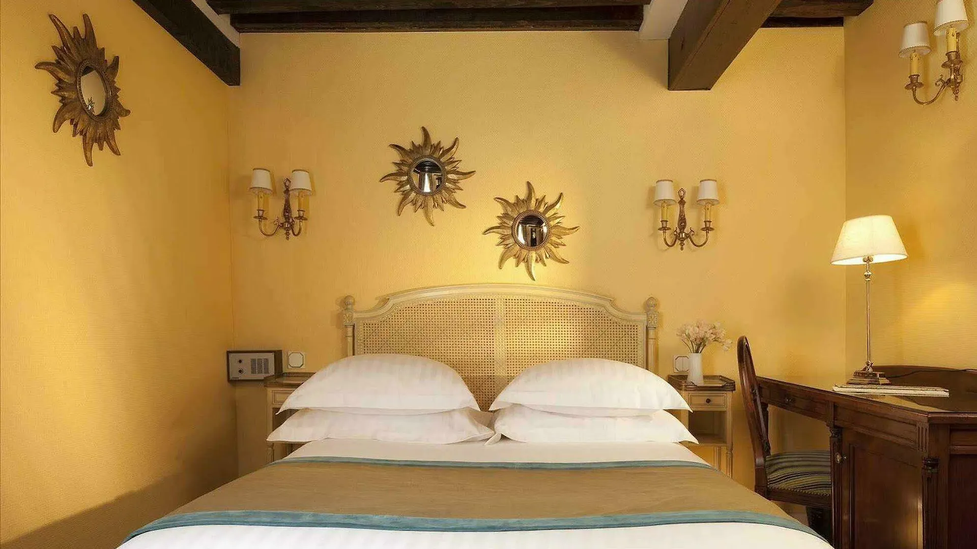 Dauphine Saint Germain Paris